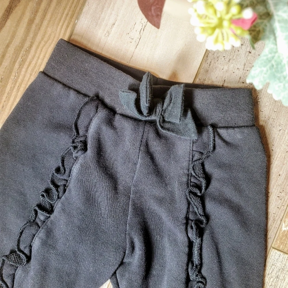 Garanimals Toddler Girls Size 2T  Black Jogging Ruffle Pants Joggers EUC
